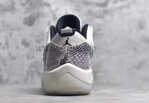 ship 11 Jordan Light to ready PK real Low Snakeskin God snakeskin Retro Bone 0503